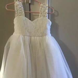 NWT Fattiepie flower Girl Dress 3T